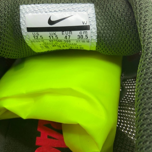 Nike Zoom Rival D 10 Spikes Olive Track Cleats - Picture 8 of 8